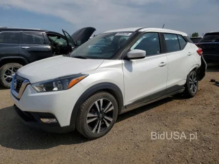 NISSAN KICKS S