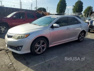 TOYOTA CAMRY SE V6