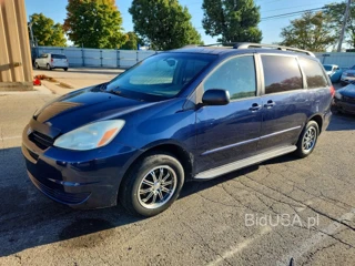 TOYOTA SIENNA LE 8 PASSENGER