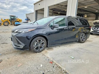 TOYOTA SIENNA PLATINUM 7-PASSENGER