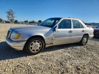 MERCEDES-BENZ E 320 BASE