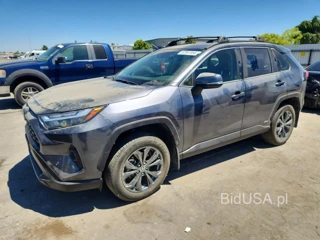 TOYOTA RAV4 XLE PREMIUM