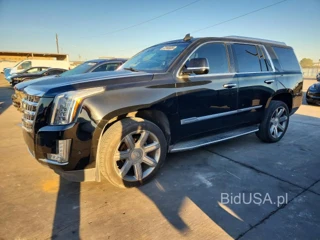 CADILLAC ESCALADE PREMIUM LUXURY