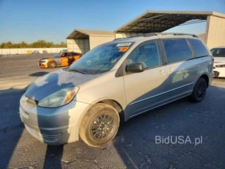 TOYOTA SIENNA CE 7 PASSENGER