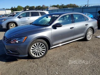 VOLKSWAGEN PASSAT SE