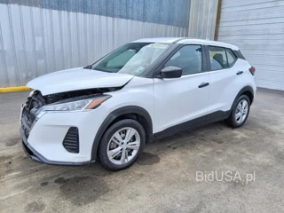 NISSAN KICKS S