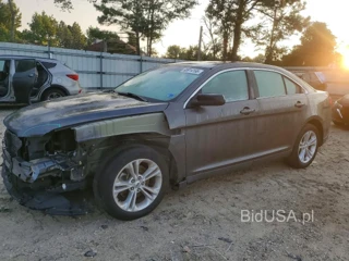 FORD TAURUS SE