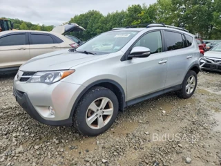 TOYOTA RAV4 XLE