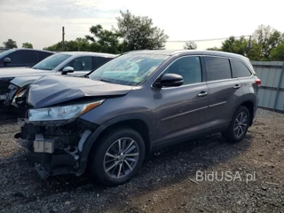 TOYOTA HIGHLANDER XLE