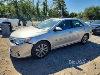 TOYOTA CAMRY XLE