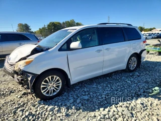 TOYOTA SIENNA XLE 8-PASSENGER