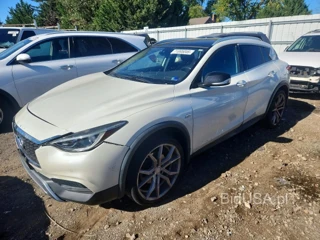 INFINITI QX30 PREMIUM