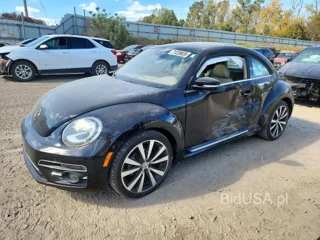VOLKSWAGEN BEETLE SE