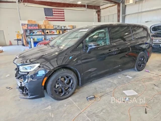 CHRYSLER PACIFICA HYBRID LIMITED
