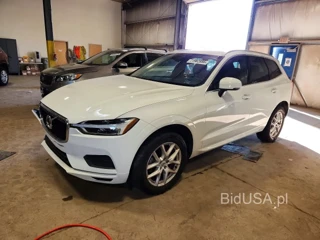 VOLVO XC60 T5 MOMENTUM