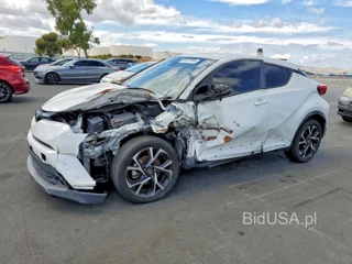 TOYOTA C-HR XLE PREMIUM
