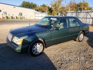 MERCEDES-BENZ E 300D