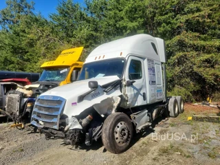 FREIGHTLINER CASCADIA 126