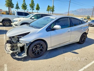 TOYOTA PRIUS THREE TOURING