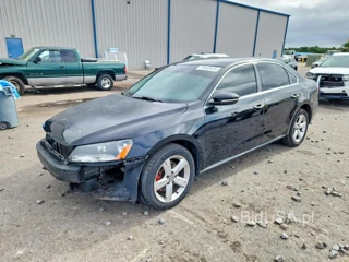 VOLKSWAGEN PASSAT SE