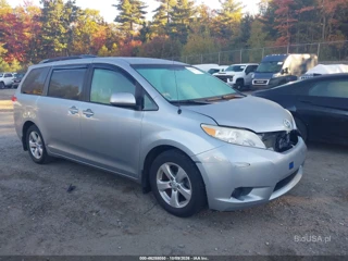 TOYOTA TOYOTA SIENNA LE V6 8 PASSENGER