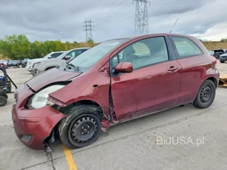 TOYOTA YARIS BASE
