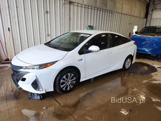 TOYOTA PRIUS PRIME LE