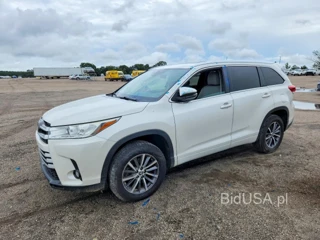 TOYOTA HIGHLANDER XLE