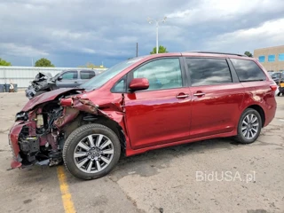 TOYOTA SIENNA XLE PREMIUM 7-PASSENGER