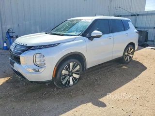 MITSUBISHI OUTLANDER SE
