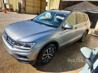 VOLKSWAGEN TIGUAN SE