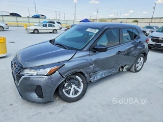 NISSAN KICKS S