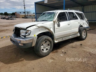 TOYOTA 4RUNNER SR5