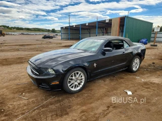 FORD MUSTANG