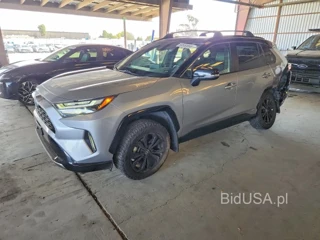 TOYOTA RAV4 XSE