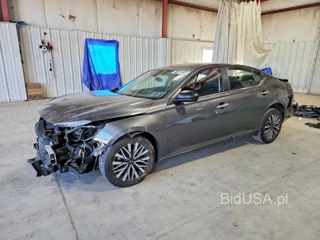 NISSAN ALTIMA SV