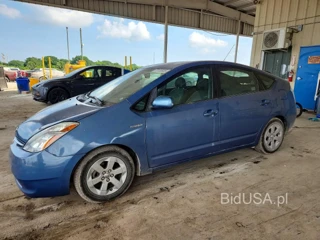 TOYOTA PRIUS BASE