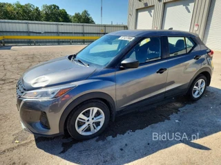 NISSAN KICKS S