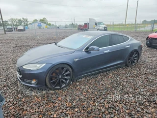 TESLA MODEL S 85D