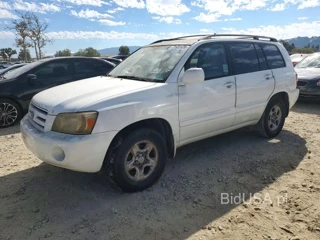 TOYOTA HIGHLANDER BASE