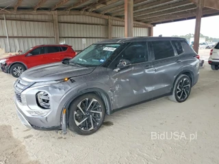 MITSUBISHI OUTLANDER SE