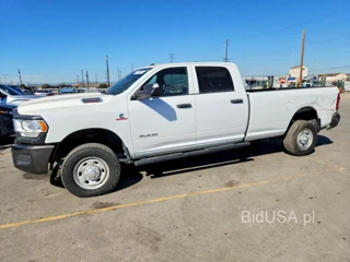 RAM 2500 TRADESMAN