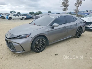 TOYOTA CAMRY XLE
