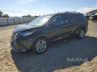 TOYOTA SIENNA LIMITED 7-PASSENGER