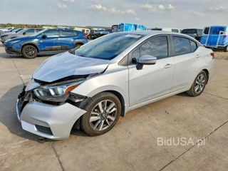 NISSAN VERSA SV