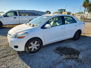 TOYOTA YARIS BASE