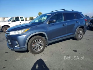 TOYOTA HIGHLANDER XLE