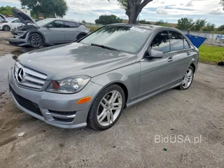 MERCEDES-BENZ C 250