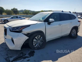 TOYOTA HIGHLANDER PLATINUM