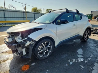 TOYOTA C-HR XLE